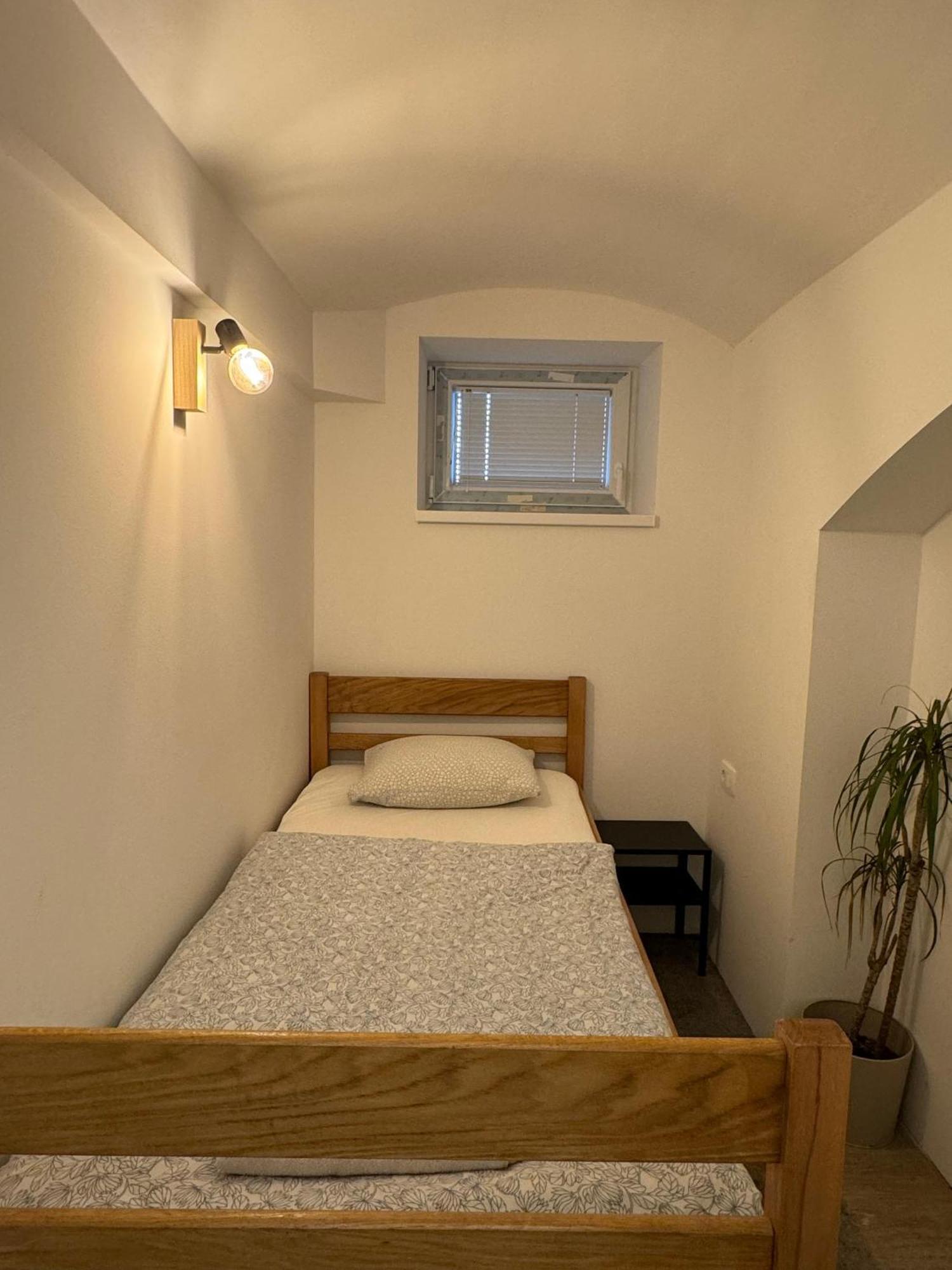 Vv Way - Lisica Zvitorepka Ljubljana Luaran gambar